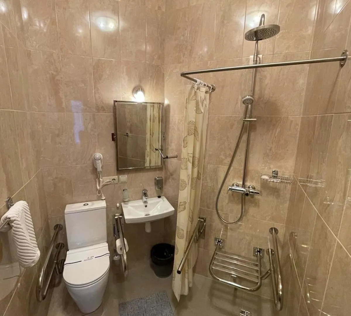 Тиса Економ Hotel Petropavlovskaya Borshchagovka